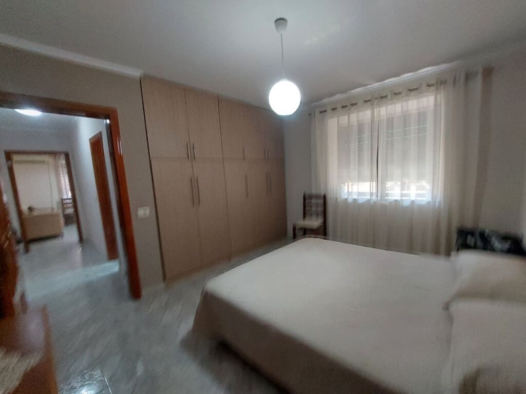 🏢Rruga e Elbasanit,prane Deges se Thesarit jepet me qera apartament1+1,i mobiluar 50,000Leke