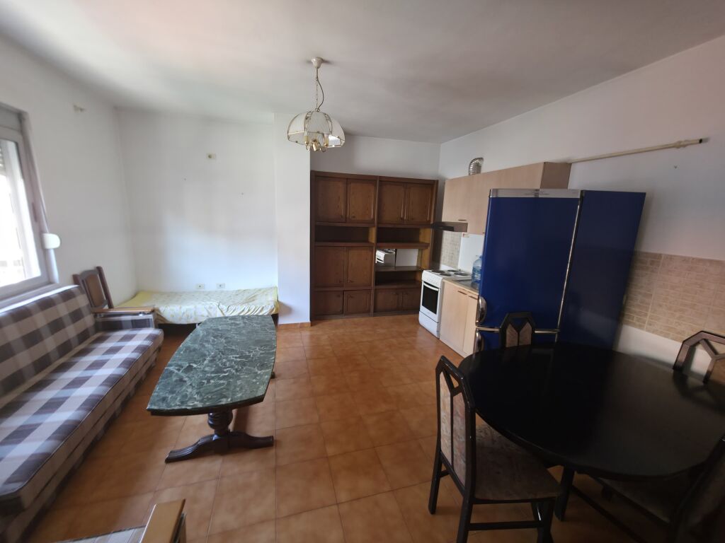 🏡 Apartament 1+1 për Qira në Rrugën Bill Klinton