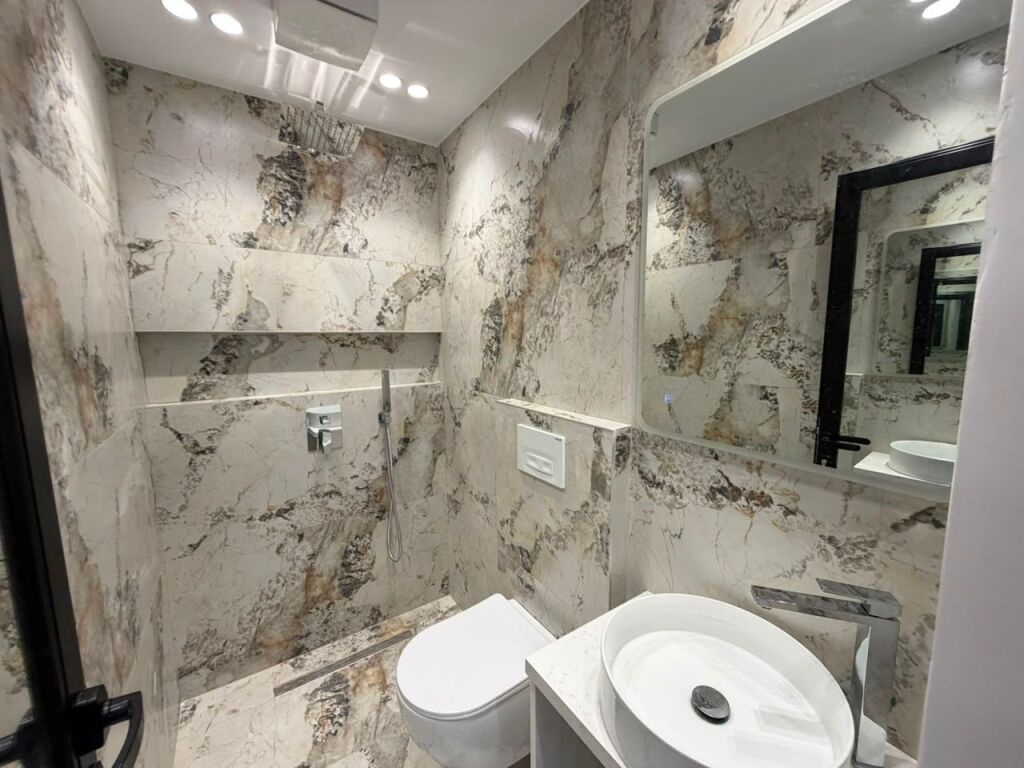 💫Shiten 2 Garsoniere së bashku  📍 Vendndodhja: Myslym Shyri💶 Çmimi: 189,000 €