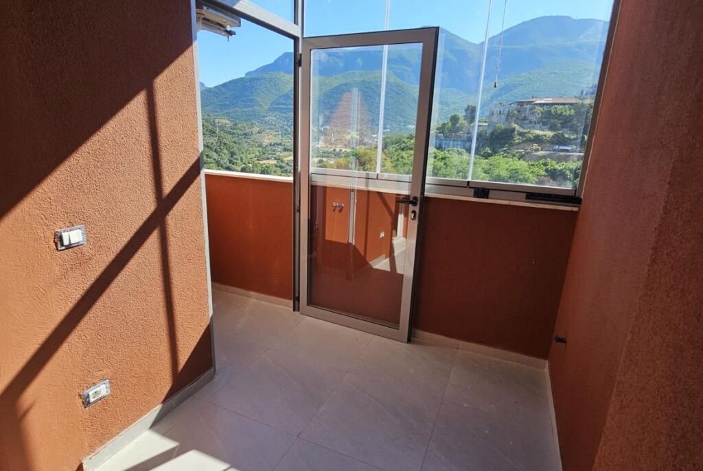 Alla Residenza Jaho a Fresk, Appartamento 2+1+2 con Posto Auto in Affitto!