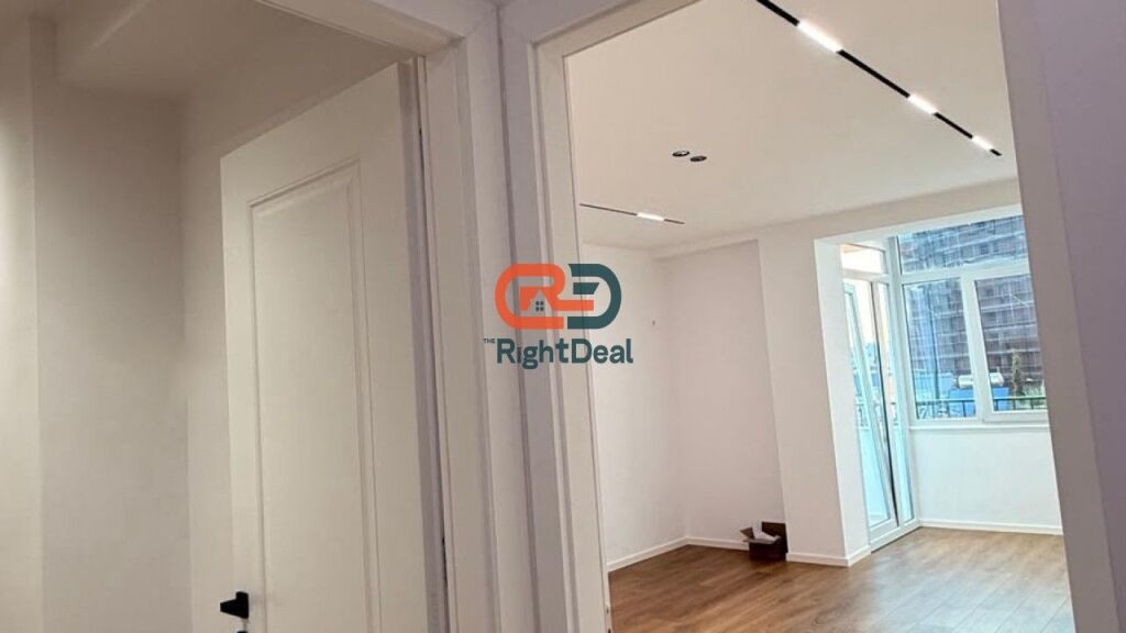 Tek 21 Dhjetori, Shitet Super Apartament 1+1, Ideal Per Banim Dhe Investim !!!