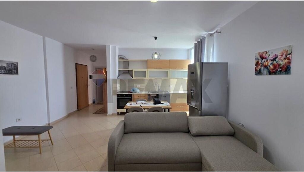 Apartament me qira ne Komune