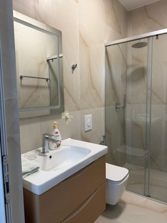 Affitto | Shtëpi private 1 + 1 | Selitë | 450 €/mese