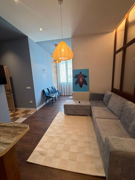 Apartament 1+1 me qira te 9 Katshet