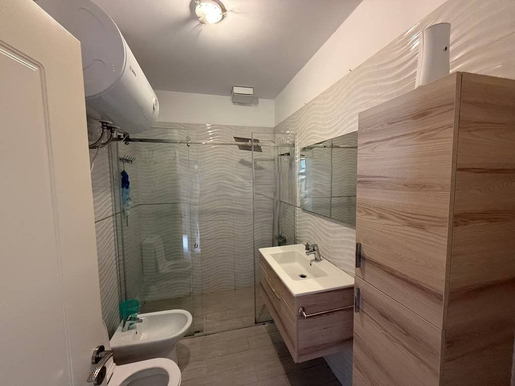 APARTMENT 2+1+2 FOR SALE, "ALI VISHA" STREET, NEAR THE "GRAND COMPLEX", NEAR THE ELECTRIC MARKET!