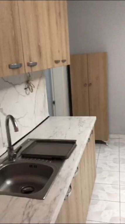 APARTAMENT 1+1. 35000 LEKE.ZOGU I ZI