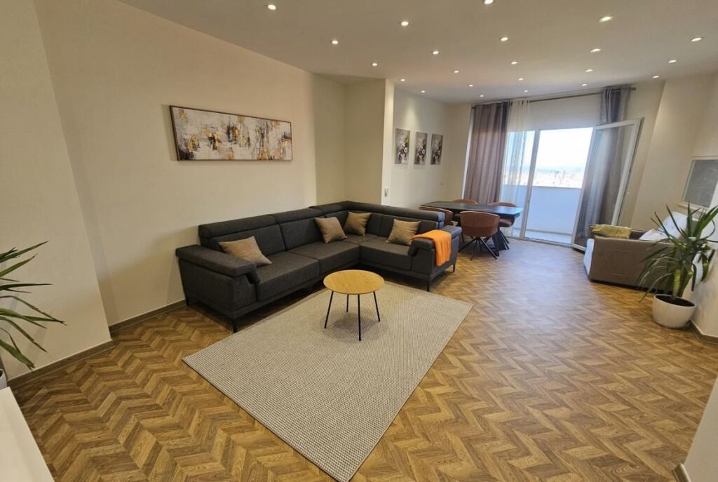 Alla Residenza Jaho a Fresk, Appartamento 2+1+2 con Posto Auto in Affitto!