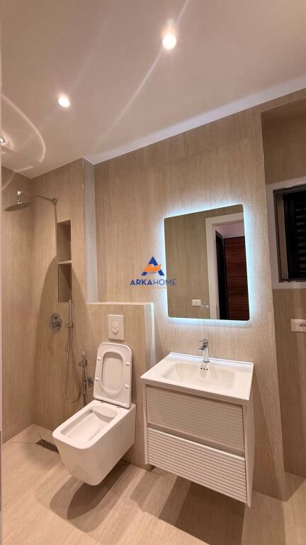 SHITET APARTAMENT 1+1+BALLKON "TE 21 DHJETORI" 155.000 EURO
