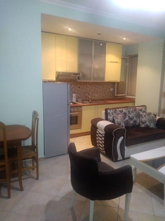 Qera | Apartament 1 + 1 | Ish Parku i Autobusave | 450 €/muaj