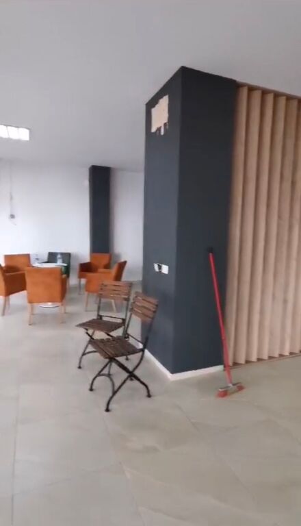 Business premises 230 m² for rent in Kodrën e Diellit