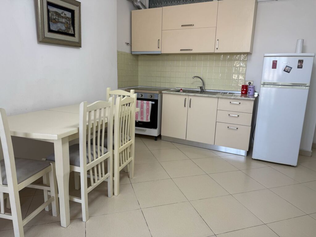 Qera | Apartament 2 + 1 | 21 Dhjetori | 650 €/muaj