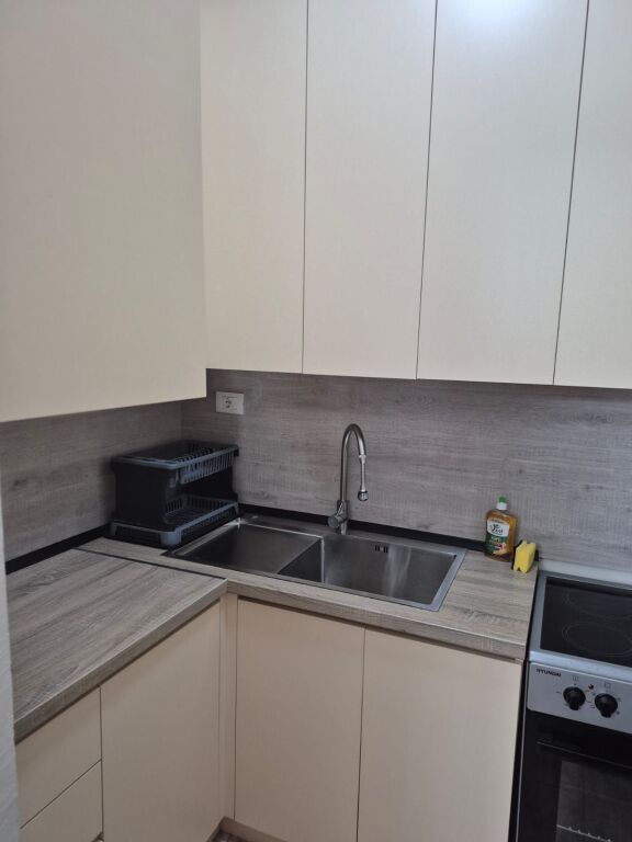 Rent | Apartament 1 + 1 | Rruga Shkelqim Fusha | 450 €/month