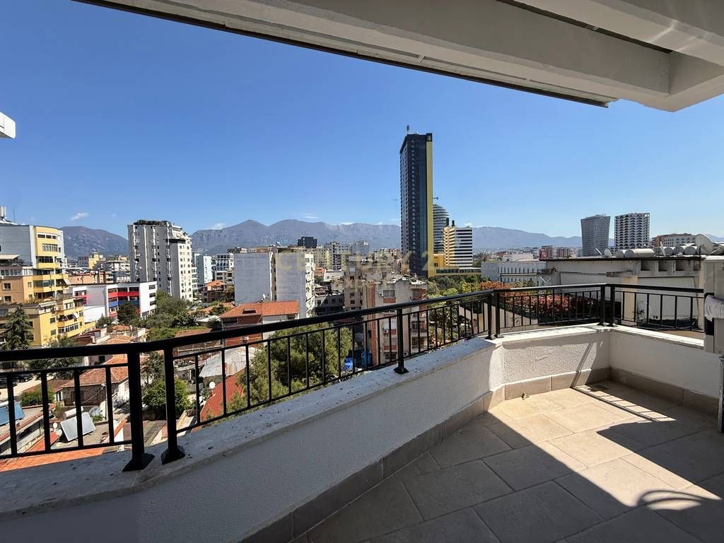 Apartament 2+1 me qira te Donika Center