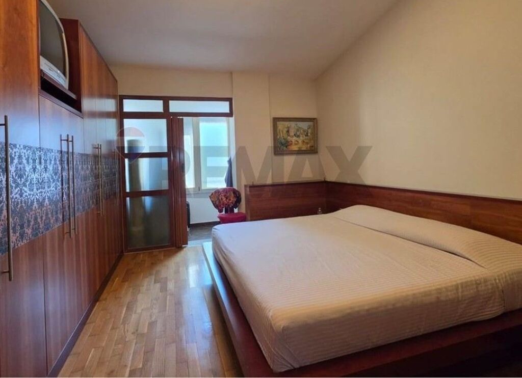 Penthouse with veranda for sale in Kodra e Diellit ID: 530191006-1213