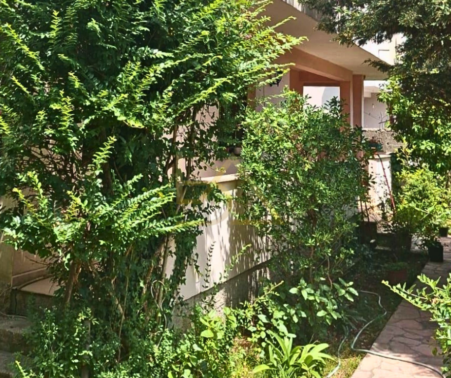 Shitet Shtëpi Dy-Katëshe – Pranë Kthesës së Kamzës, Tiranë