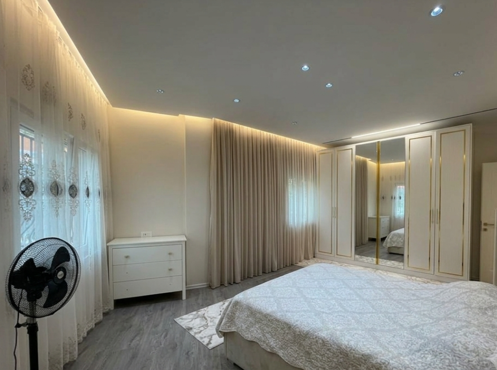 Affitto, Appartamento 2+1, Palazzo con Freccia, Tirana.