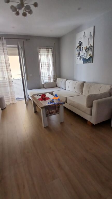 JEPET APARTMENT ME QERA 2+1+BALLKON "LIQENI I THATE" 80.000 LEKE