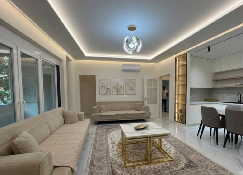 Affitto, Appartamento 2+1, Palazzo con Freccia, Tirana.