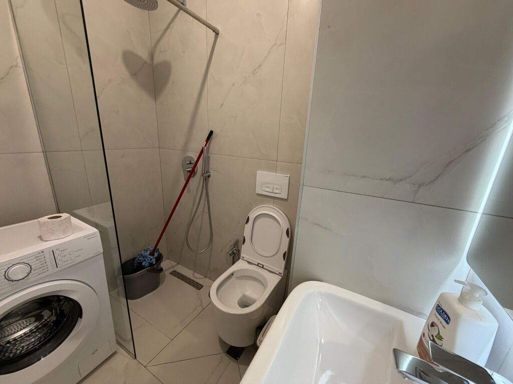 Jepet me qira super apartment 1+1, 350 mije lek, rezidenca kadiu ali dem
