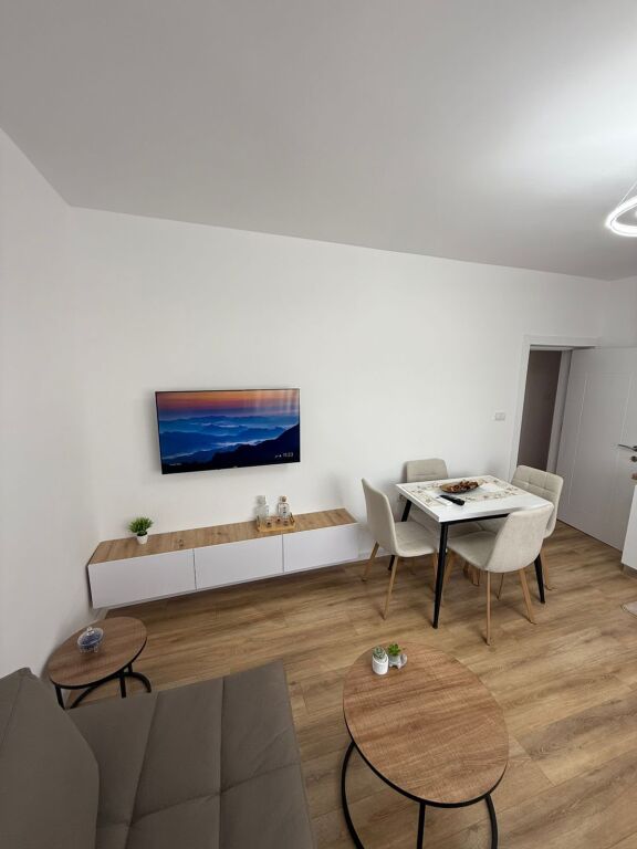 Qera | Apartament 1 + 1 | Qender | 700 €/muaj