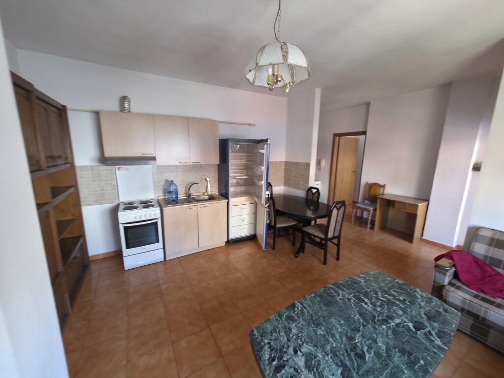 🏡 Apartament 1+1 për Qira në Rrugën Bill Klinton