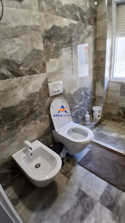 JEPET APARTMENT ME QERA 2+1+BALLKON "LIQENI I THATE" 80.000 LEKE