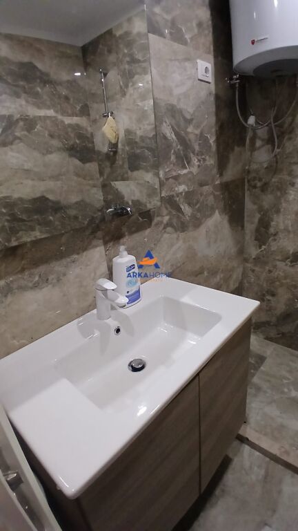 JEPET APARTMENT ME QERA 2+1+BALLKON "LIQENI I THATE" 80.000 LEKE