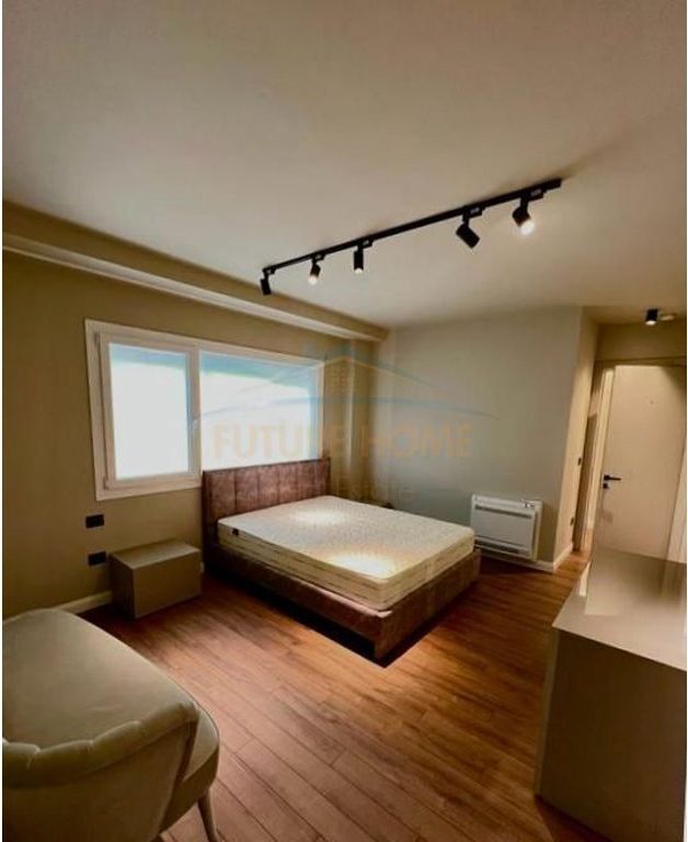 Shitet, Apartament 3+1+3, Long Hill Residence