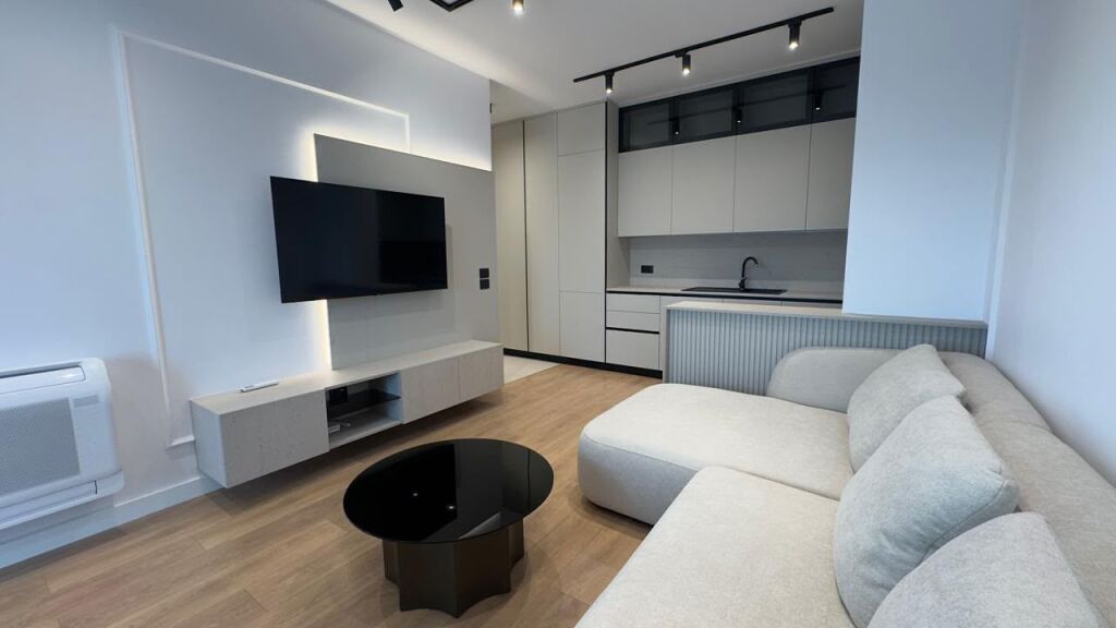 🏡 Jepet me qira apartament 1+1 + Post Parkimi  📍 Vendndodhja: Porcelan, Kompleksi Green Harmoni💰 Çmimi: 80,000 Lekë/muaj