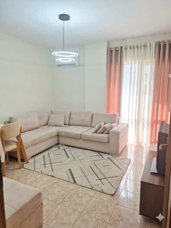 Rent | Apartament 1 + 1 | Rruga Shkelqim Fusha | 450 €/month