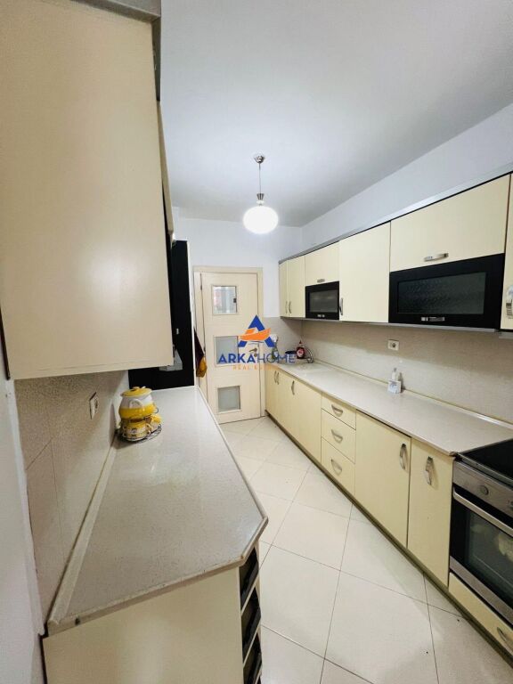 JEPET APARTAMENT 3+1+BALLKON ME QERA "DON BOSKO" 65.000 LEKE