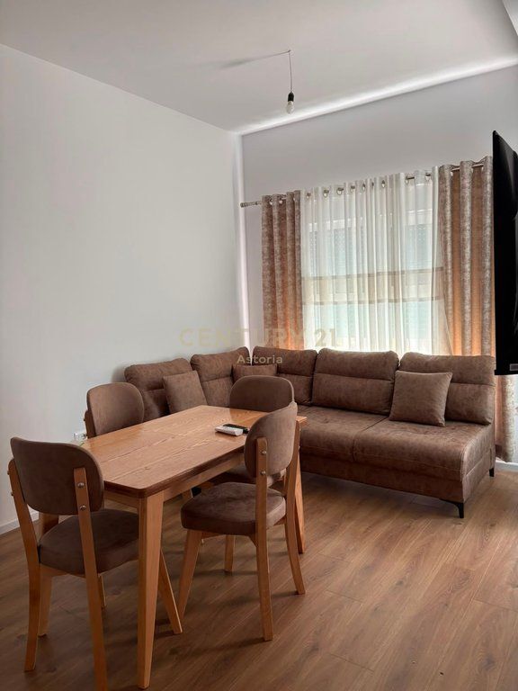 Jepet me qira apartament 1+1 Rezidenca Kadiu