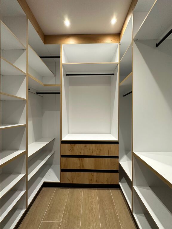 Jepet me qera apartament 1+1 + post parkimi – Kompleksi Xheluks