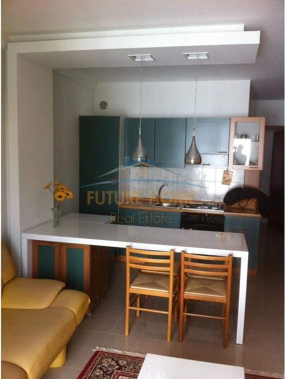 Qira, Apartament 1+1, Blloku i Ambasadave