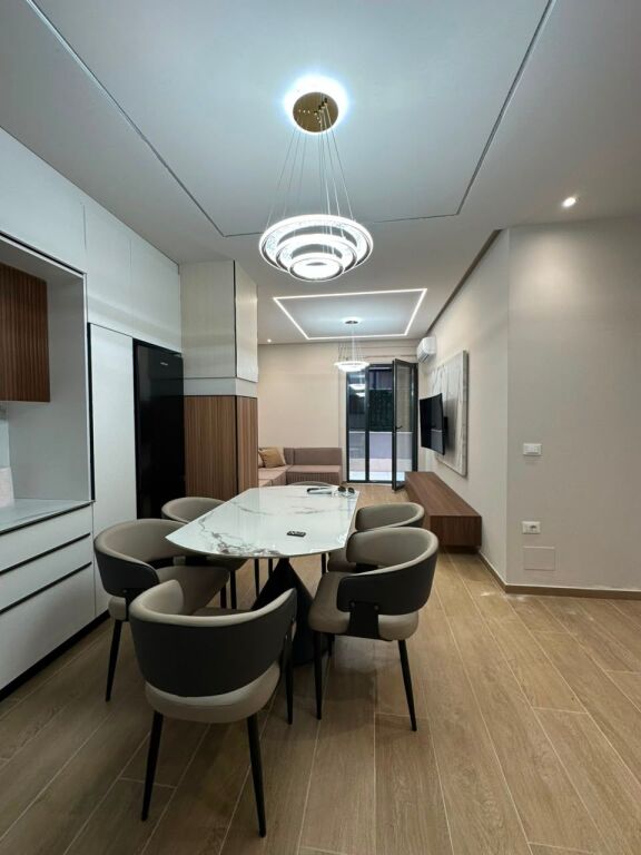 🏡 Jepet me Qira Apartament 1+1 + Post Parkimi – RRUGA E ELBASANIT