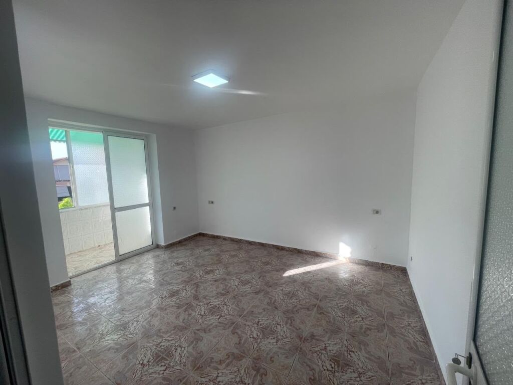 For rent 2+1 Empty near Train Station Ferit Xhajko Street 500 thousand lek