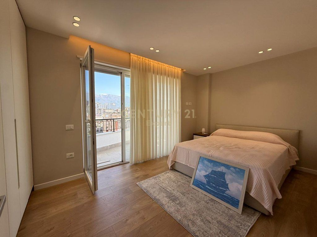 Apartament 2+1 me qira te Donika Center