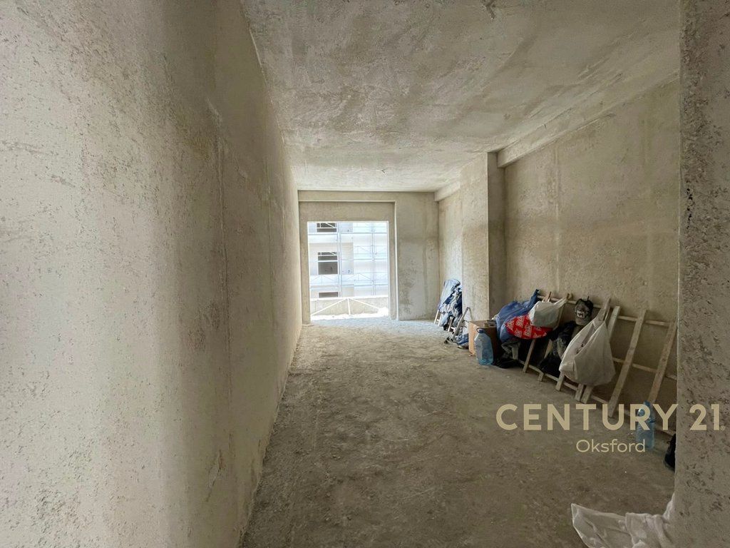 APARTAMENT 2+1+2, TEK ISH FUSHA E AVIACIONIT PER SHITJE