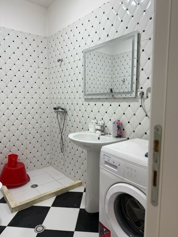 Qera | Apartament 2 + 1 | 21 Dhjetori | 650 €/muaj