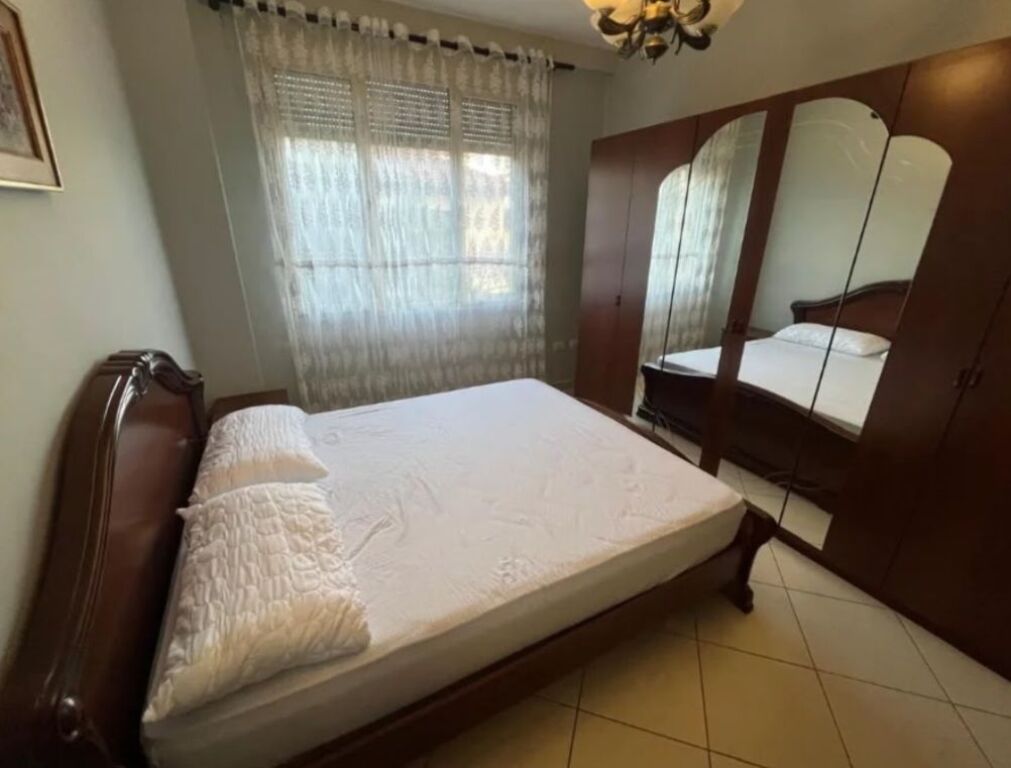 Rruga Fortuzi ap 1+1 qera 518 euro