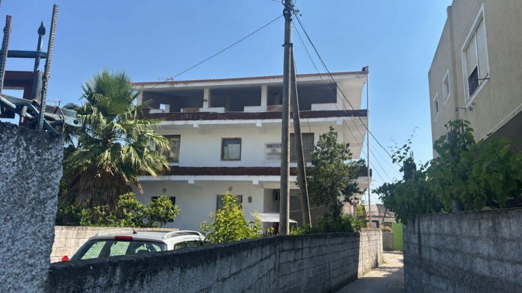 Villa su 3 piani in vendita – Ferrovia, Spiaggia!