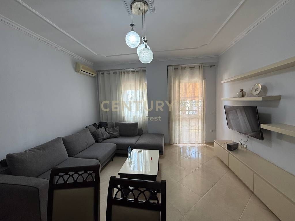 5 MAJI, APARTAMENT 2+1 PER QIRA 550 € /Muaj