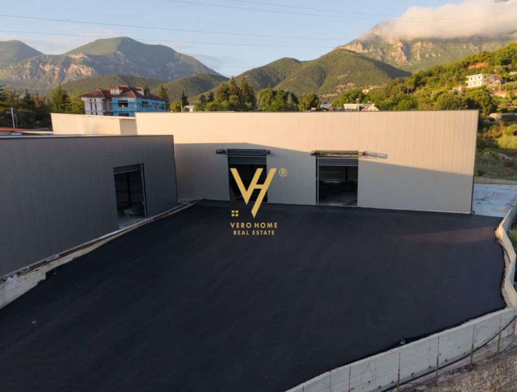 JEPET KAPANON INDUSTRIAL 5.500 M2 ME QERA NE TUFINE 1.500.000 LEKE