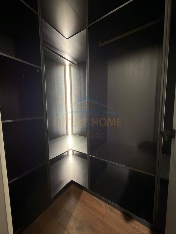 Shitet, Apartament 3+1+3 , Rezidenca Long Hill, Tiranë.