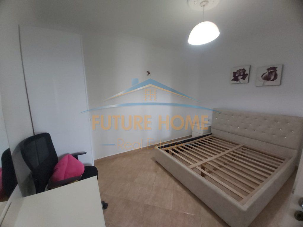 Disponojmë apartament 2+1 per qira tek Kompleksi Grand, Ish Tregu Elektrik.