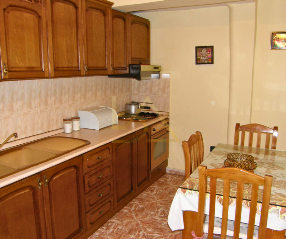 Shitet Apartament – Vollga, Durrës