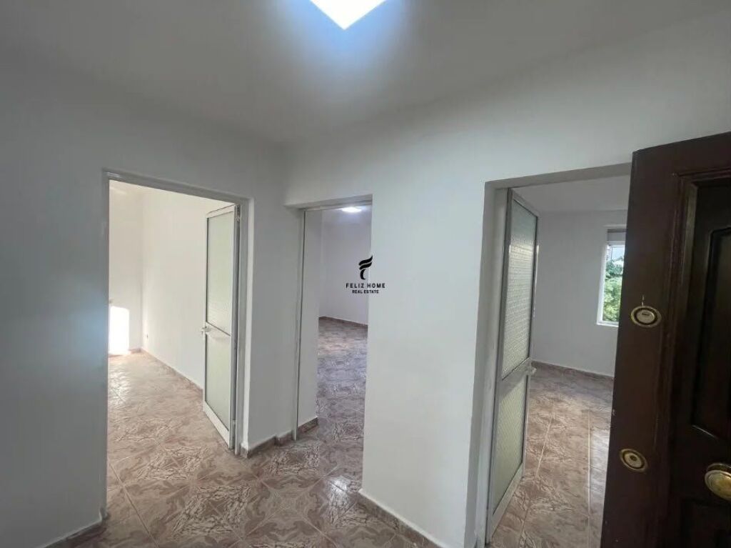 OFFICE FOR RENT 80 M2 FERIT XHAJKO STREET 50,000 LEKE FH-81199