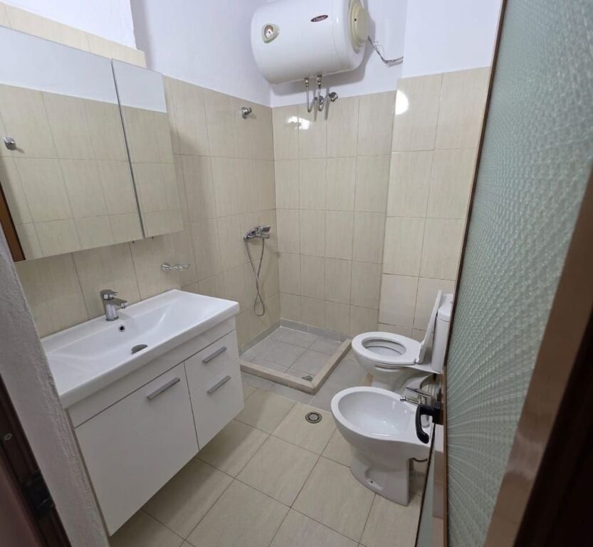 Rent | Apartament 1 + 1 | Rruga Shkelqim Fusha | 450 €/month