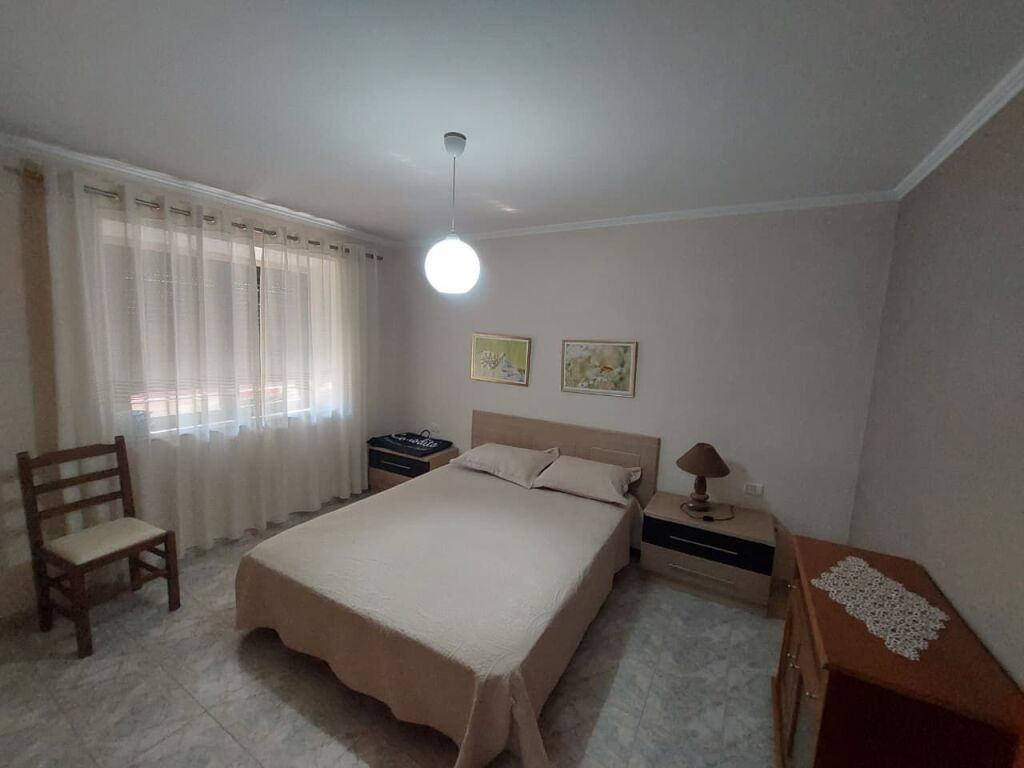 🏢Rruga e Elbasanit,prane Deges se Thesarit jepet me qera apartament1+1,i mobiluar 50,000Leke