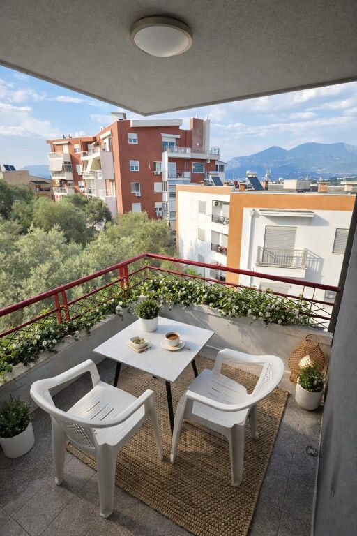 Qera | Apartament 3 + 1 | Liqeni i Thatë | 900 €/muaj